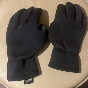 Men’s black gloves